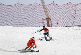 (SP)CHINA-BEIJING-WINTER PARALYMPICS-ALPINE SKIING-WOMEN'S SLALOM VISION IMPAIRED(CN)