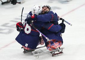 (SP)CHINA-BEIJING-WINTER PARALYMPICS-PARA ICE HOCKEY-GOLD MEDAL GAME-USA VS CAN (CN)