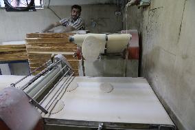 MIDEAST-JERUSALEM-PITA BREAD