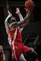 (SP)CHINA-SHENYANG-BASKETBALL-CBA LEAGUE-SHANXI LOONGS VS SHANGHAI SHARKS (CN)