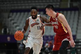 (SP)CHINA-SHENYANG-BASKETBALL-CBA LEAGUE-SHANXI LOONGS VS SHANGHAI SHARKS (CN)