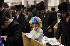 ISRAEL-ASHDOD-PURIM-MEGILLAT ESTHER-READING