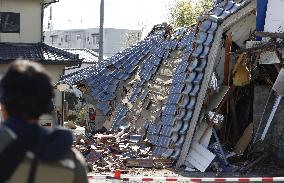 Powerful quake rocks northeastern Japan