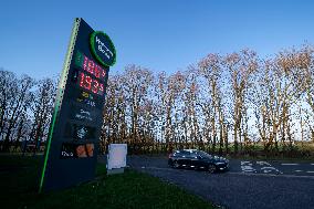 BRITAIN-OIL PRICES-JUMP