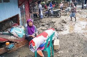 INDONESIA-BANYUMAS-FLOOD-AFTERMATH