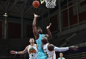 (SP)CHINA-SHENYANG-BASKETBALL-CBA LEAGUE-JILIN NORTHEAST TIGERS VS QINGDAO EAGLES (CN)