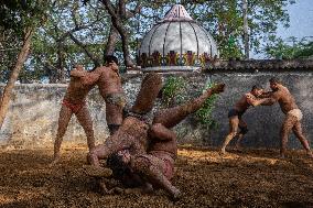 (SP)INDIA-NEW DELHI-KUSHTI WRESTLING