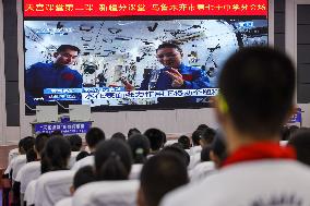 CHINA-SPACE STATION-LIVESTREAMED SCIENCE LECTURE-SECOND CLASS (CN)
