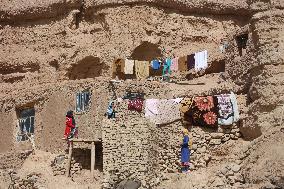 AFGHANISTAN-BAMIYAN-CAVE DWELLERS