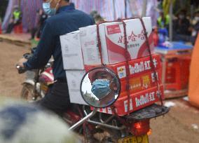 CHINA-GUANGXI-PLANE CRASH-VOLUNTEER RIDERS (CN)