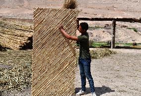 SYRIA-DAMASCUS-REEDS-CRAFT