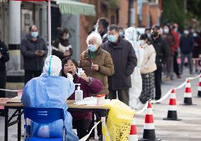 Xinhua Headlines: Foreign businesses undented as Shanghai continues massive COVID-19 testing