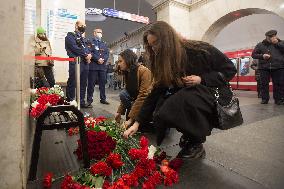 RUSSIA-ST. PETERSBURG-SUBWAY-EXPLOSION-COMMEMORATION