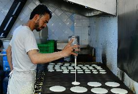SYRIA-DAMASCUS-RAMADAN-SWEETS