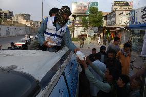 AFGHANISTAN-MAZAR-I-SHARIF-RAMADAN-IFTAR