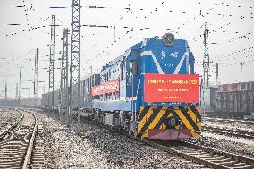 CHINA-CHONGQING-NEW INT'L LAND-SEA FREIGHT TRAIN (CN)