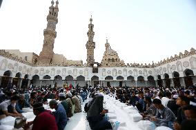 EGYPT-CAIRO-RAMADAN-IFTAR