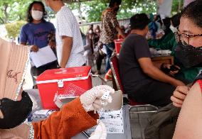 INDONESIA-TANGERANG-COVID19-BOOSTER VACCINES