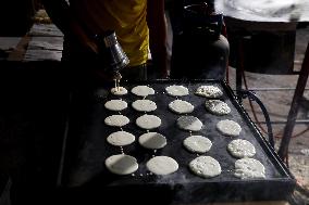 EGYPT-CAIRO-RAMADAN-TRADITIONAL SWEETS