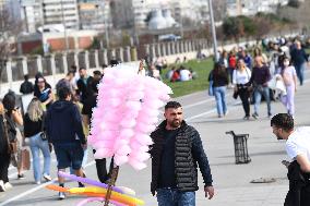 TURKEY-ISTANBUL-SPRING-DAILY LIFE