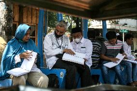 INDONESIA-SURABAYA-BRAILLE-QURAN-BUS TOUR