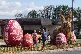 HUNGARY-KETHELY-EASTER-DECORATIONS