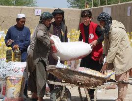 AFGHANISTAN -KUNDUZ- FOOD AID-DISTRIBUTION