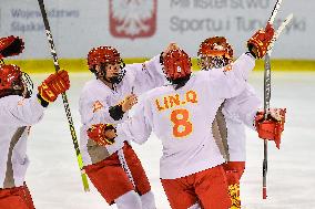 (SP)POLAND-KATOWICE-ICE HOCKEY-IIHF WOMEN'S WORLD CHAMPIONSHIP DIVISION I GROUP B-CHN VS POL