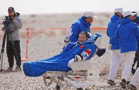 (EyesonSci)CHINA-SHENZHOU-13-RETURN (CN)