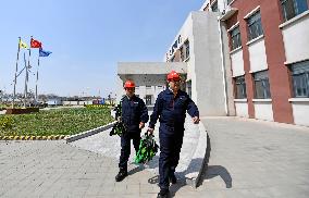 CHINA-TIANJIN-WIND POWER-MAINTENANCE-WORKER (CN)