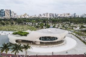 CHINA-HAINAN-HAIKOU-WORMHOLE LIBRARY (CN)