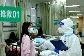 CHINA-SHANGHAI-COVID-19-HOSPITAL-EMERGENCY ROOM (CN)