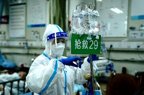 CHINA-SHANGHAI-COVID-19-HOSPITAL-EMERGENCY ROOM (CN)