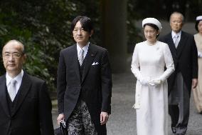 Japan crown prince, princess visit Ise Jingu shrine