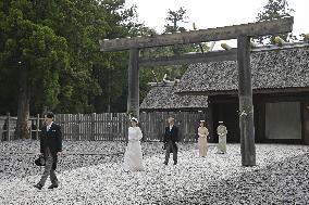 Japan crown prince, princess visit Ise Jingu shrine