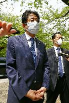 Ex-Japan PM Abe visits Yasukuni shrine