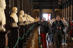 IRELAND-DUBLIN-TRINITY COLLEGE-LIBRARY-WORLD BOOK DAY