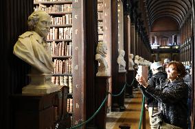 IRELAND-DUBLIN-TRINITY COLLEGE-LIBRARY-WORLD BOOK DAY