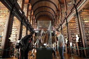 IRELAND-DUBLIN-TRINITY COLLEGE-LIBRARY-WORLD BOOK DAY