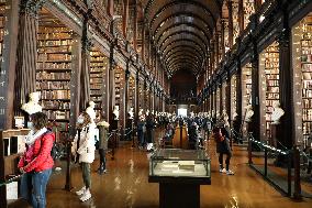 IRELAND-DUBLIN-TRINITY COLLEGE-LIBRARY-WORLD BOOK DAY