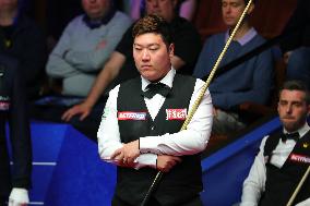 (SP)BRITAIN-SHEFFIELD-SNOOKER-WORLD CHAMPIONSHIP-ROUND 2