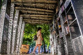 PHILIPPINES-MANILA-WORLD BOOK DAY-POP-UP LIBRARY