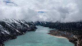 CHINA-TIBET-RA'OG LAKE-SNOWY SCENERY (CN)