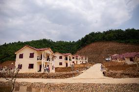 LAOS-LUANG PRABANG-CHINA AID-RAILWAY-RESETTLEMENT