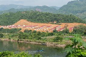 LAOS-LUANG PRABANG-CHINA AID-RAILWAY-RESETTLEMENT