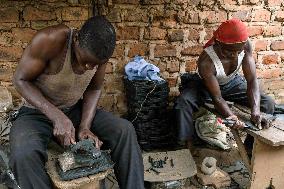 UGANDA-KAMPALA-RUBBER TIRE-RECYCLE