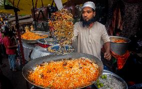 INDIA-NEW DELHI-RAMADAN-STREET FOOD