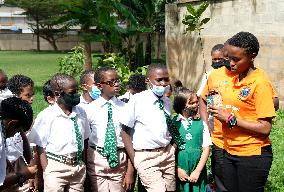 UGANDA-KAMPALA-CLIMATE CHANGE-TEENAGER-PROTEST