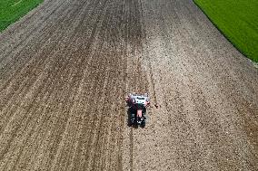 GREECE-THESSALONIKI-COTTON-SEEDING