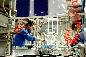 CHINA-SHANGHAI-AUTO MAKING-INDUSTRY-RESUMPTION (CN)